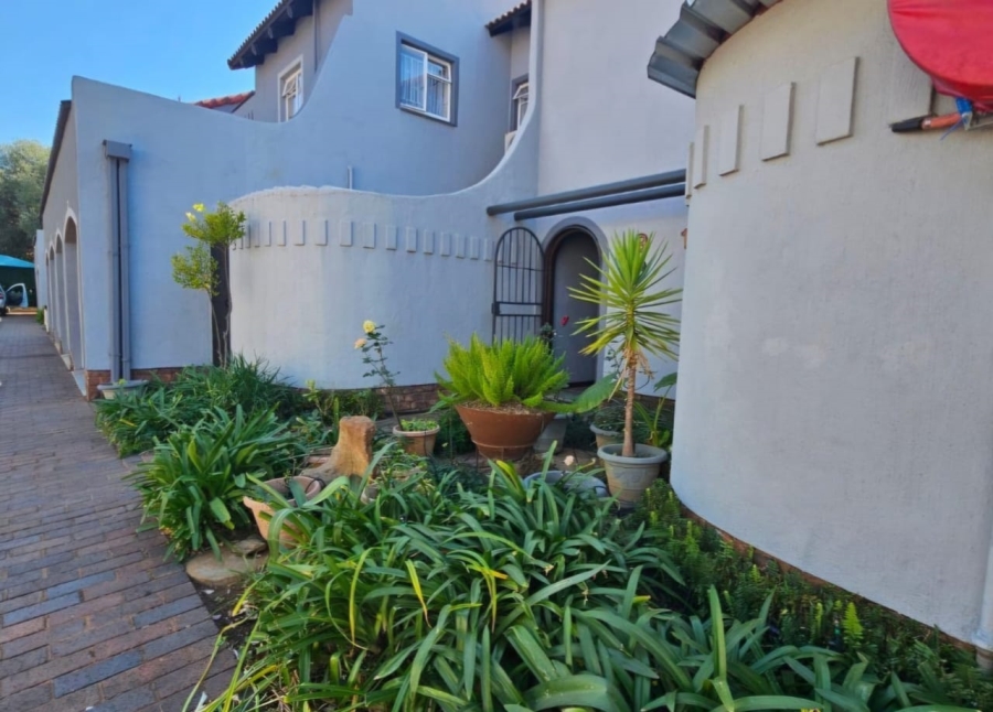 2 Bedroom Property for Sale in Potchefstroom North West